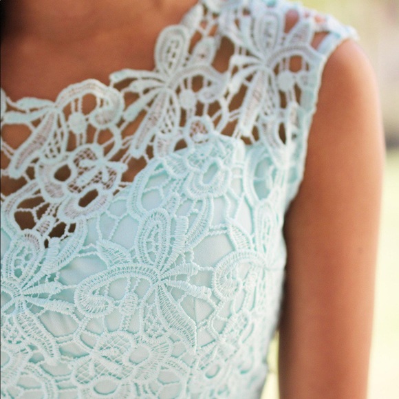 Gorgeous long maxi mint formal dress - Picture 3 of 7